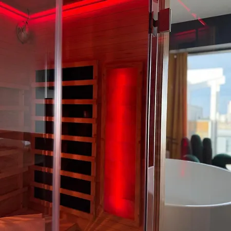 Sky Tower L Pietro 25 L Sauna Sanctuary Appartement *